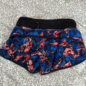 Lululemon speed up short size 4
